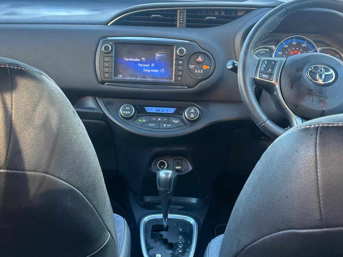 Toyota Yaris 1.5 VVT-h Excel Hatchback 5dr Petrol Hybrid E-CVT Euro 6 (15in Alloy) (101 ps)