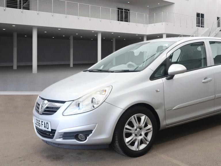 Vauxhall Corsa 1.2i 16v Club Hatchback 5dr Petrol Manual (139 g/km, 79 bhp)