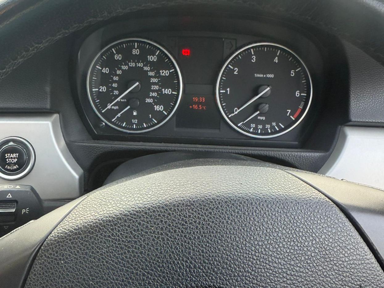 BMW 3 Series 2.0 318i SE Touring 5dr Petrol Steptronic Euro 5 (143 ps)