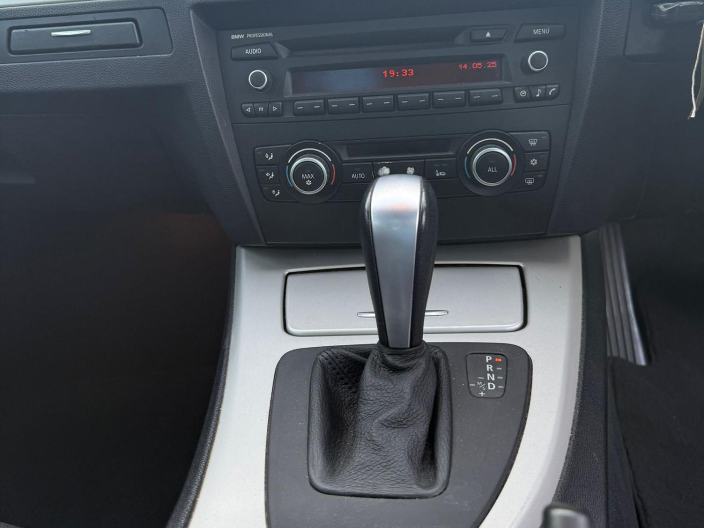 BMW 3 Series 2.0 318i SE Touring 5dr Petrol Steptronic Euro 5 (143 ps)