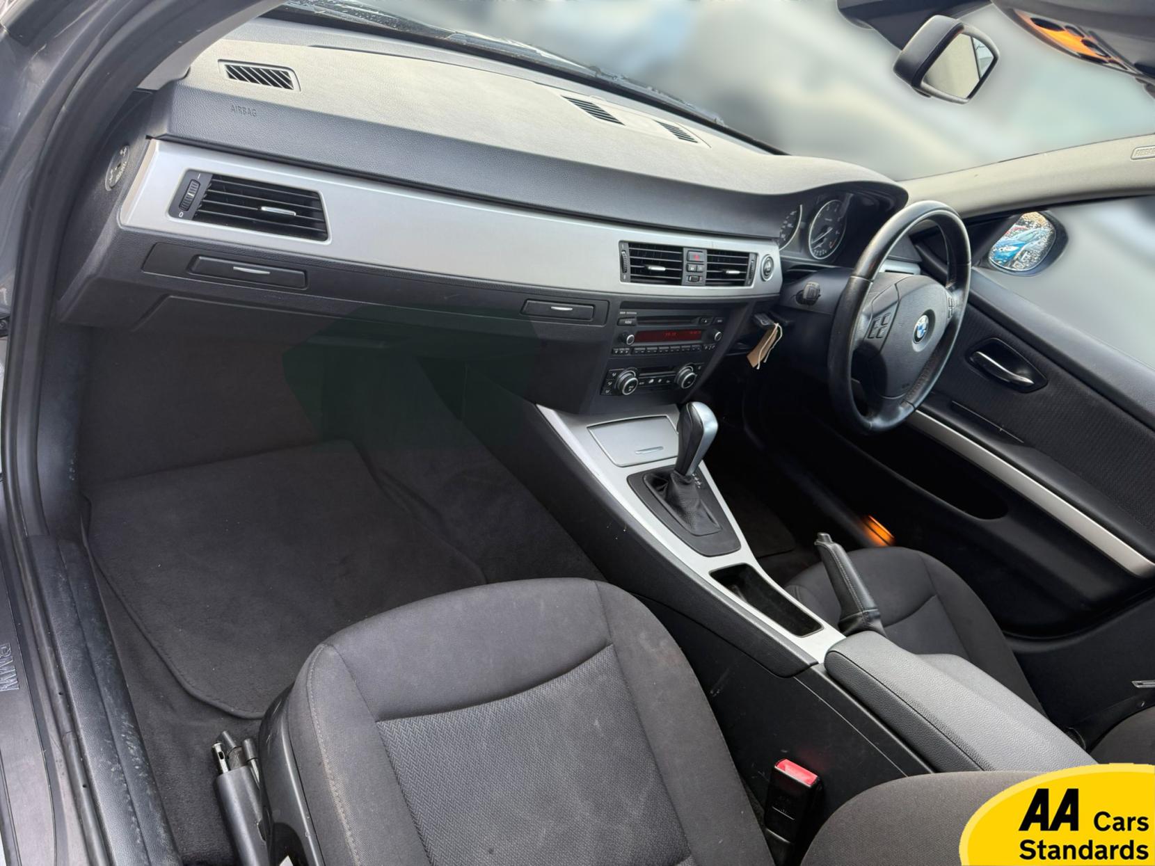 BMW 3 Series 2.0 318i SE Touring 5dr Petrol Steptronic Euro 5 (143 ps)