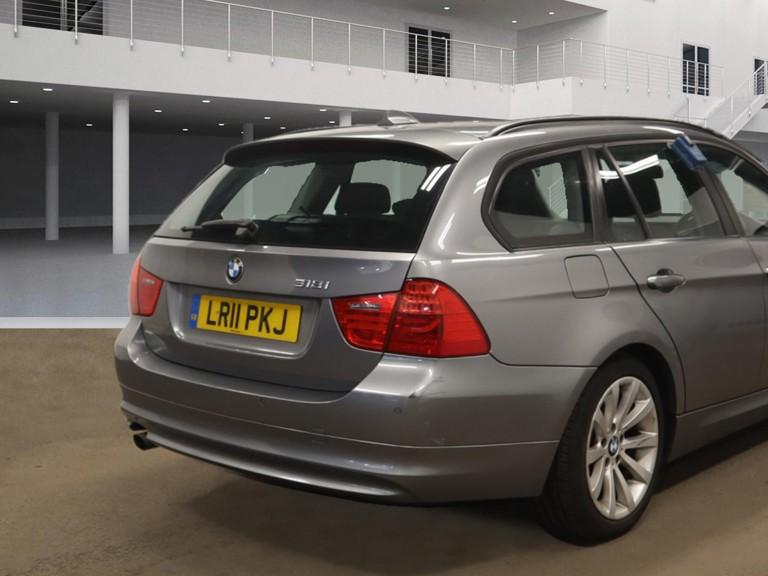 BMW 3 Series 2.0 318i SE Touring 5dr Petrol Steptronic Euro 5 (143 ps)