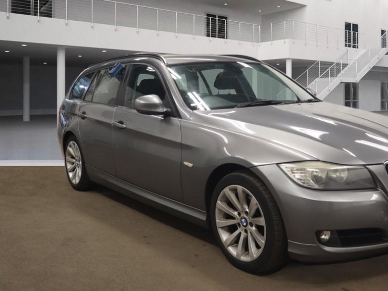 BMW 3 Series 2.0 318i SE Touring 5dr Petrol Steptronic Euro 5 (143 ps)