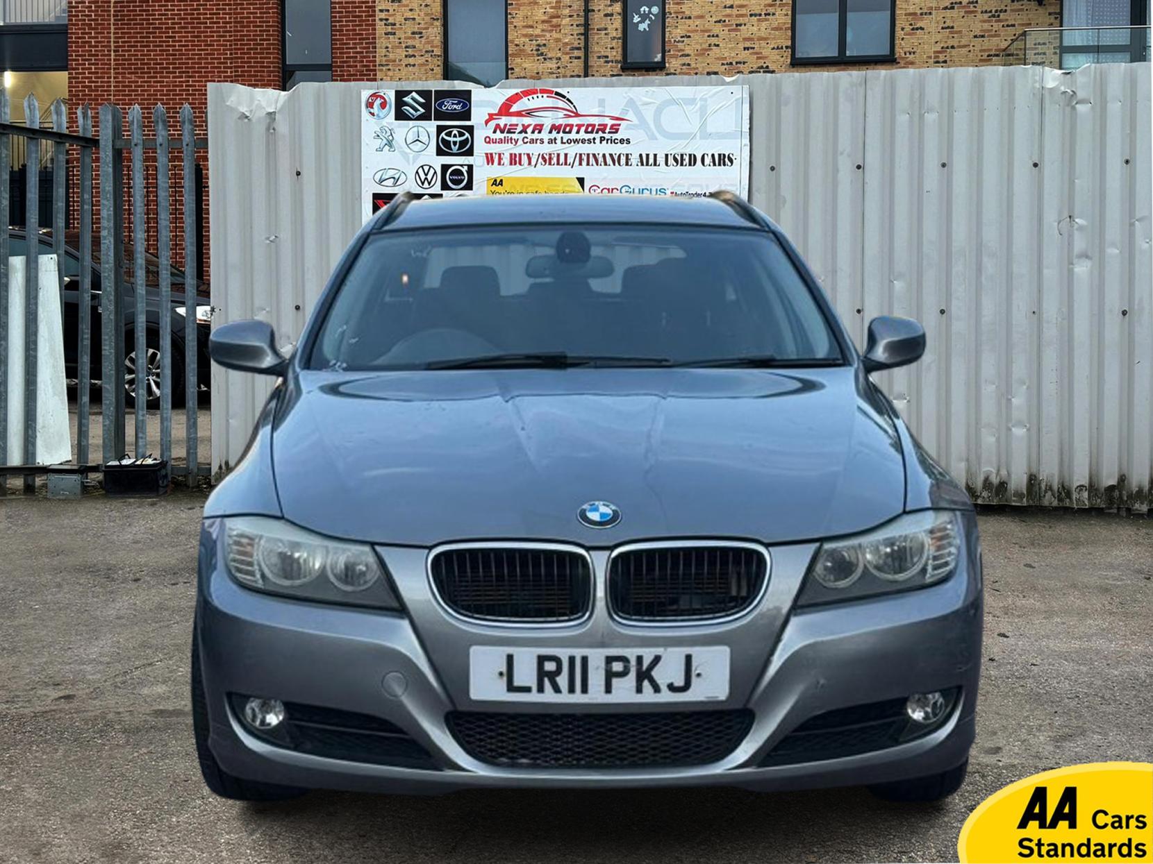 BMW 3 Series 2.0 318i SE Touring 5dr Petrol Steptronic Euro 5 (143 ps)