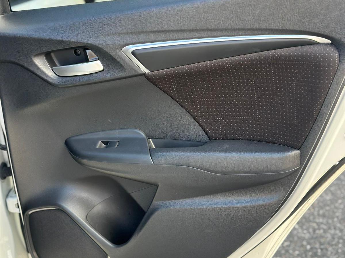 Honda Jazz 1.5 i-VTEC ES Plus Hatchback 5dr Petrol CVT Euro 5 (99 ps) SE Hatchback (2015 - 2017)