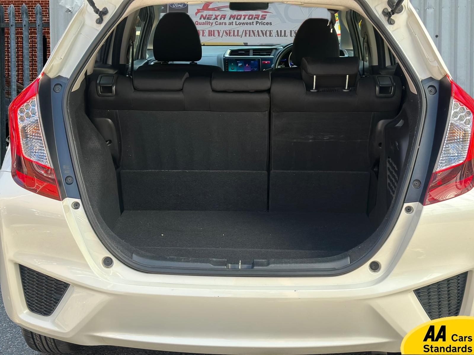 Honda Jazz 1.5 i-VTEC ES Plus Hatchback 5dr Petrol CVT Euro 5 (99 ps) SE Hatchback (2015 - 2017)