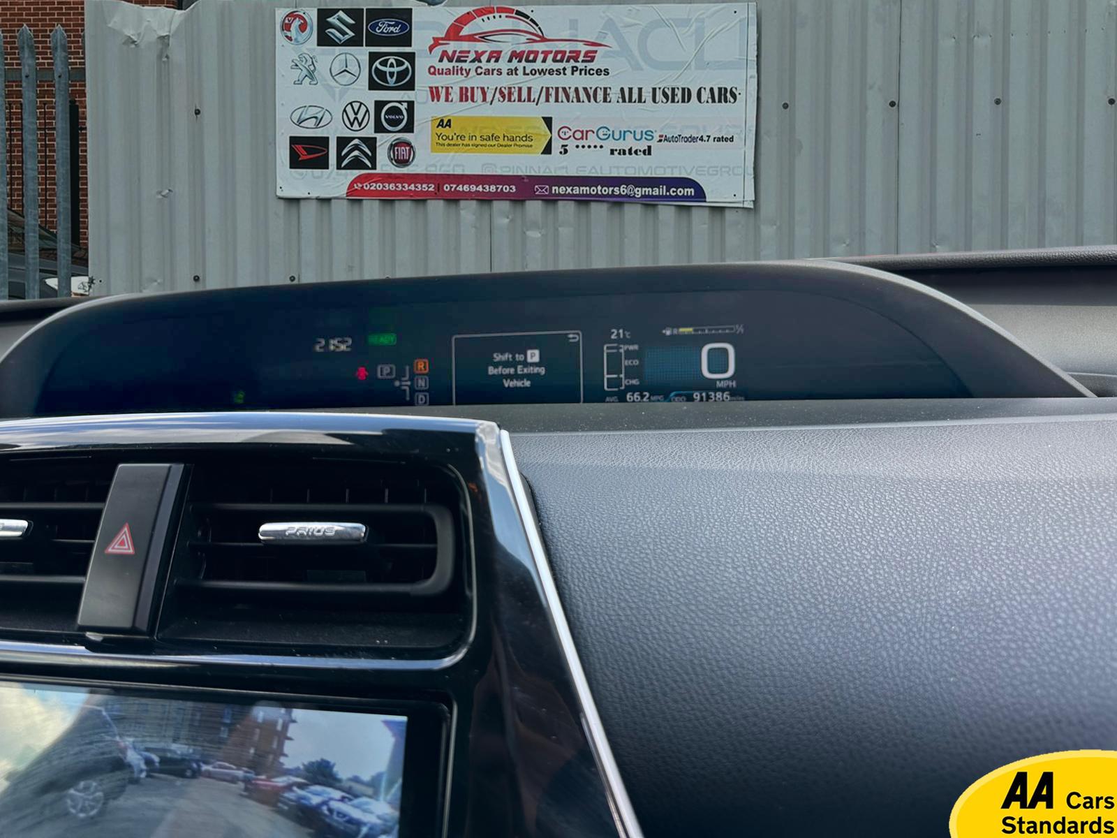 Toyota Prius 1.5 Saloon 4dr Petrol Hybrid CVT (120 g/km, 70 bhp)