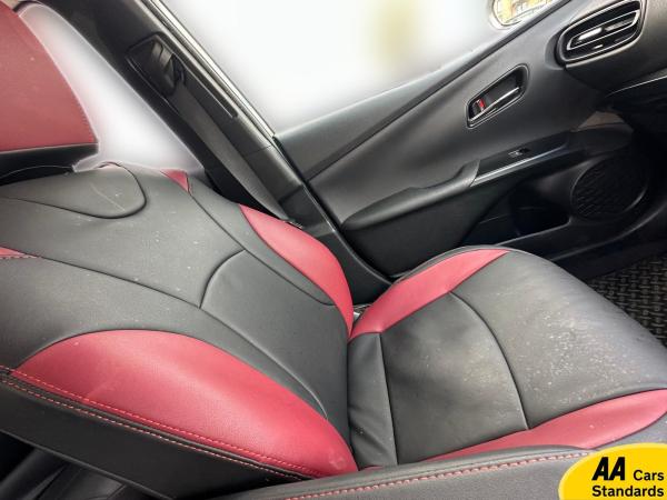 Toyota Prius 1.5 Saloon 4dr Petrol Hybrid CVT (120 g/km, 70 bhp)