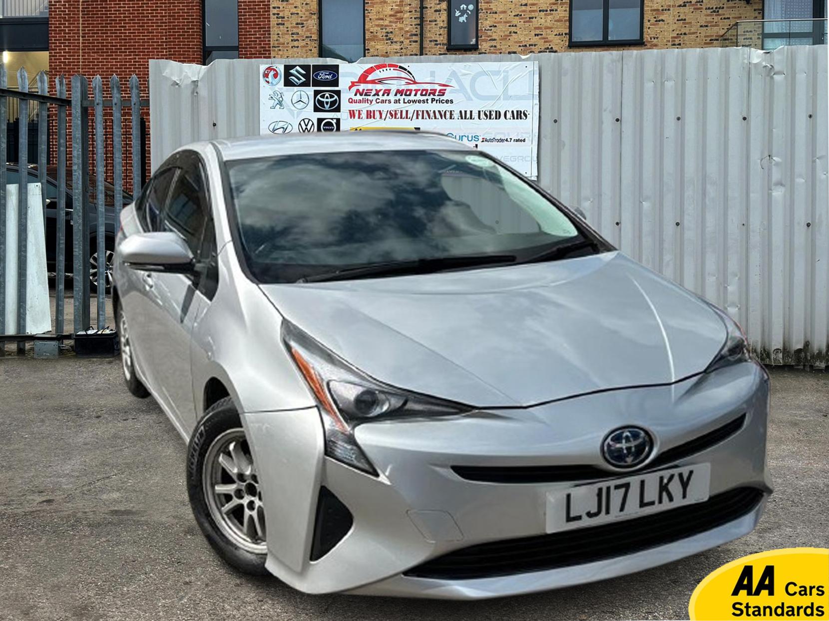 Toyota Prius 1.5 Saloon 4dr Petrol Hybrid CVT (120 g/km, 70 bhp)