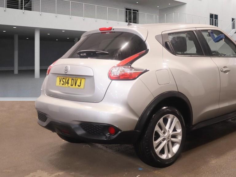 Nissan Juke 1.6 Acenta Premium SUV 5dr Petrol XTRON Euro 5 (117 ps)