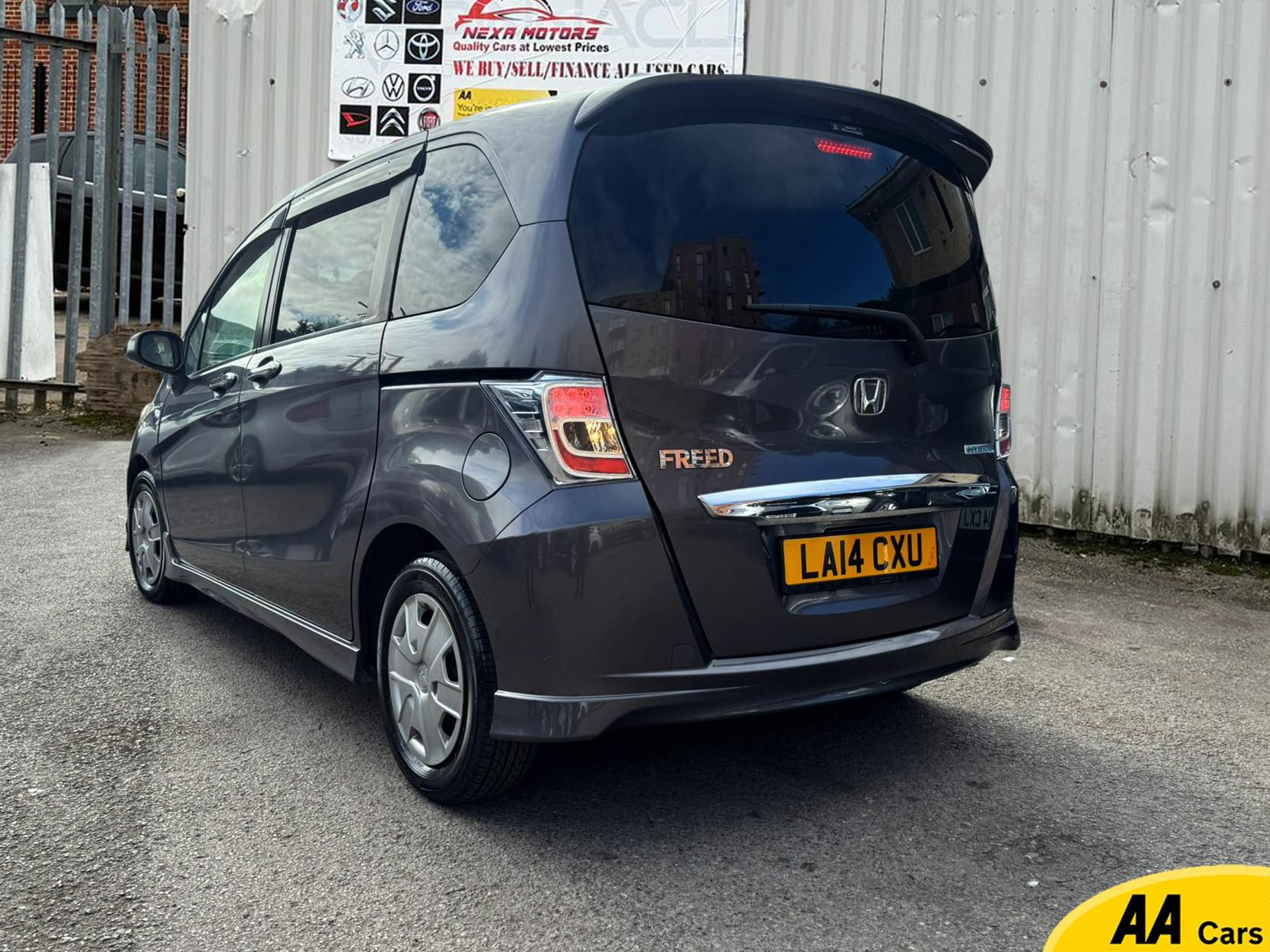 Honda Freed 1.5 i-VTEC ES Plus Hatchback 5dr Petrol CVT Euro 5 (99 ps) 2014