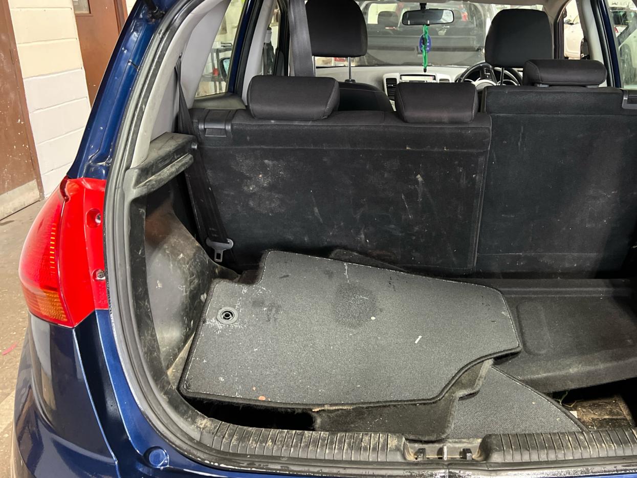 Kia Venga 1.6 2 MPV 5dr Petrol Auto Euro 5 (123 bhp)