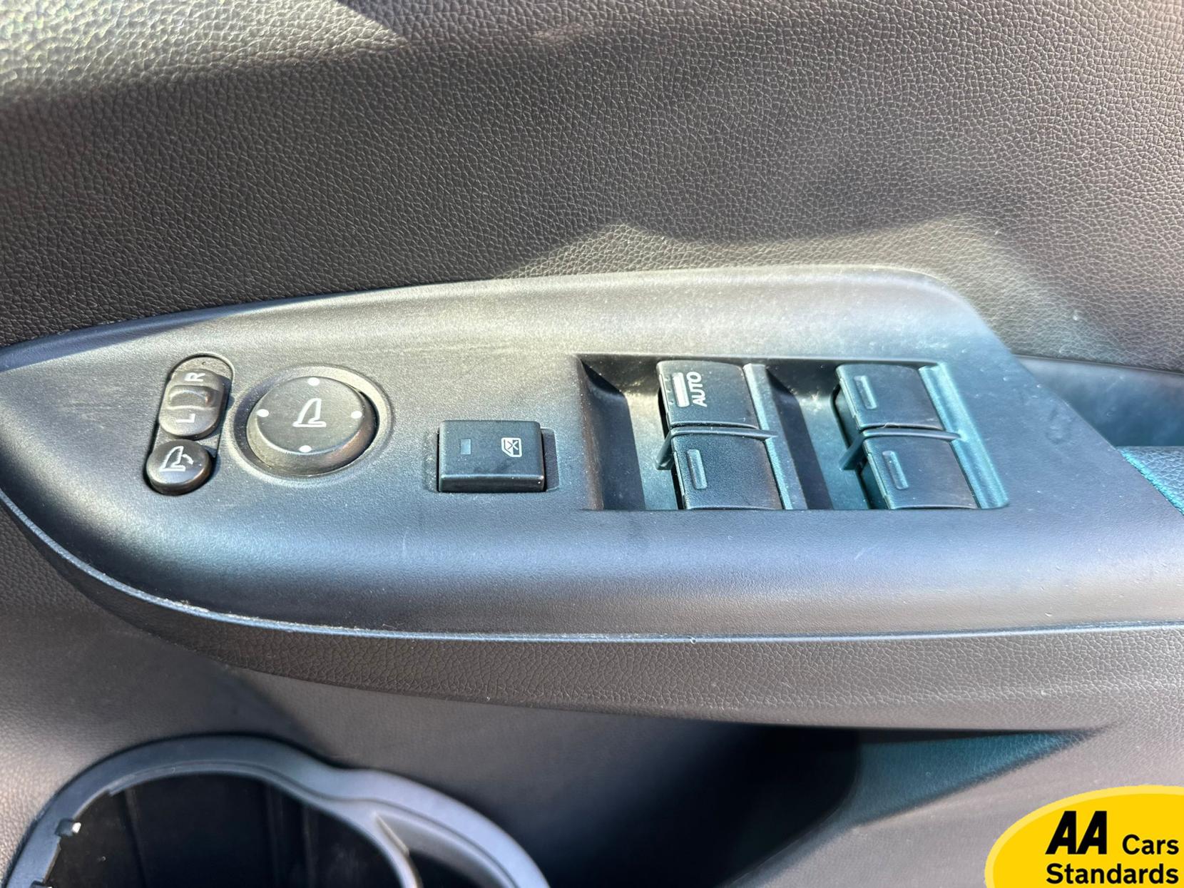 Honda Jazz 1.4 1.5 5dr Petrol Hybrid Hatchback (2008 - 2015)