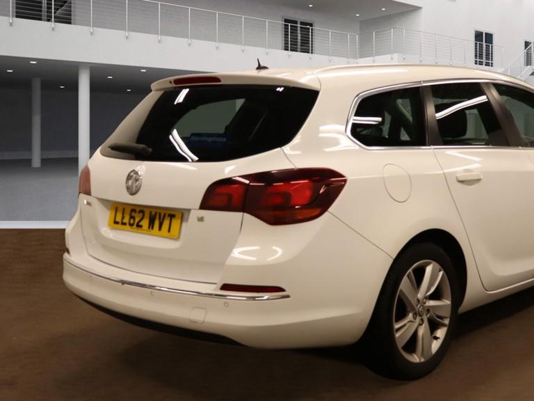 Vauxhall Astra 1.6 16V SRi Sports Tourer 5dr Petrol Auto Euro 5 (115 ps)