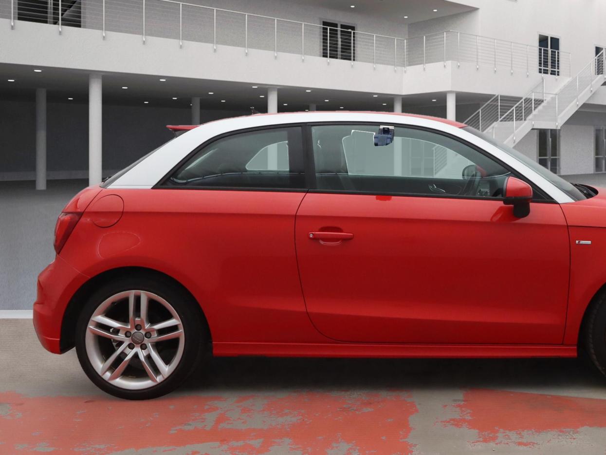 Audi A1 1.4 TFSI S line Hatchback 3dr Petrol S Tronic Euro 5 (s/s) (122 ps)